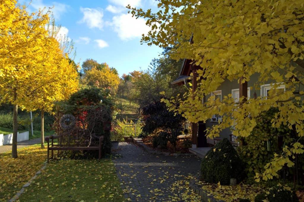 Entspannen Im Gruenen, Ferienwohnung Mit Eigenem Garten Keilberg Экстерьер фото